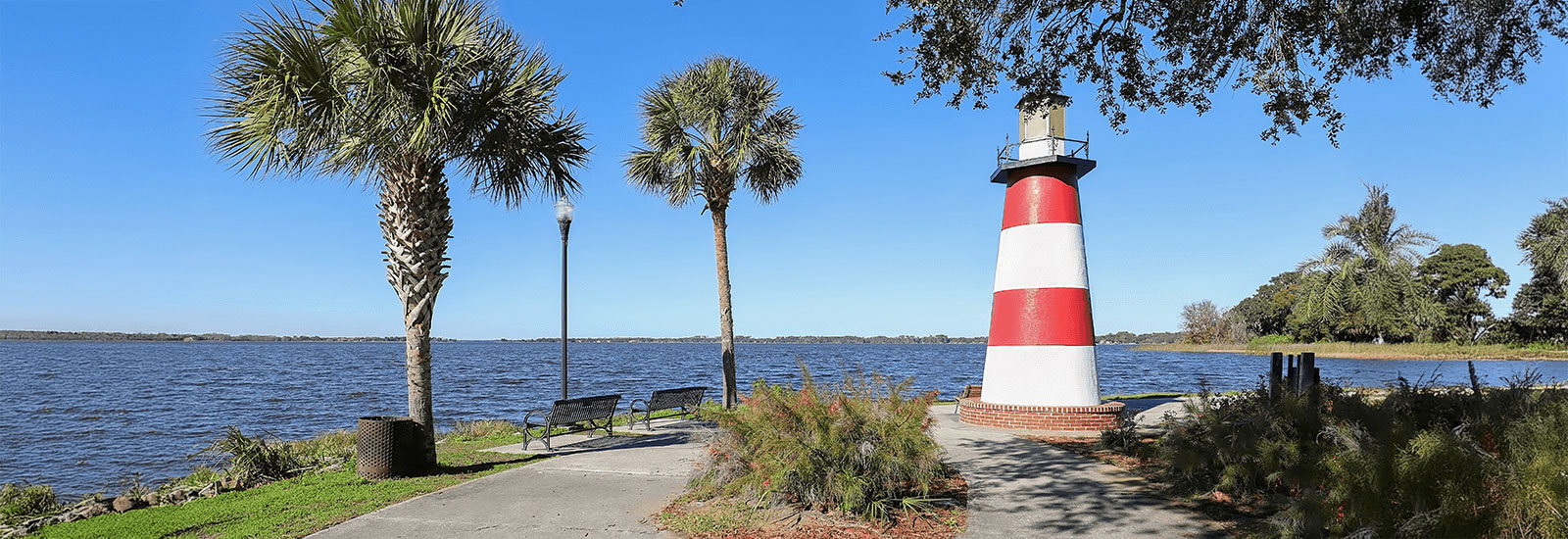 Mount Dora lighthouse on Lake Dora